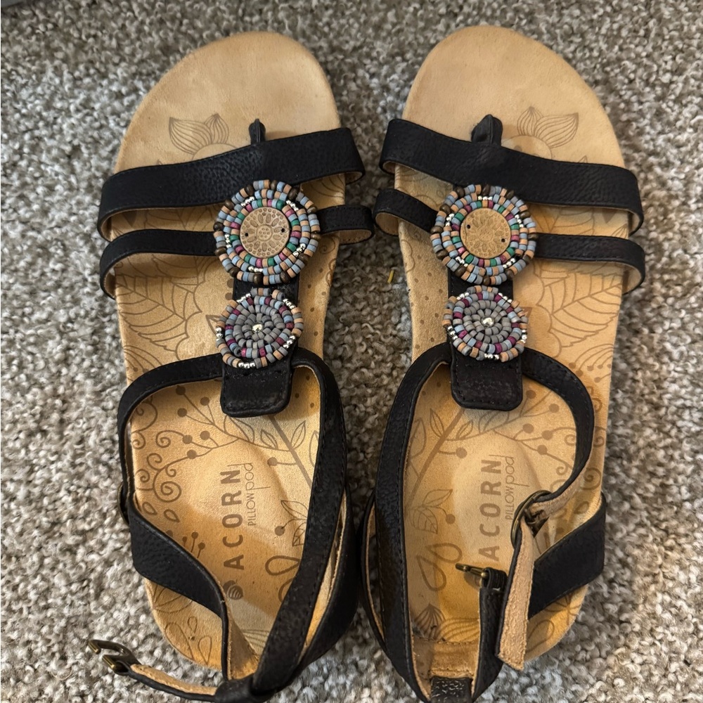 Acorn Pillow Pop Women's Black Beaded Sandals
